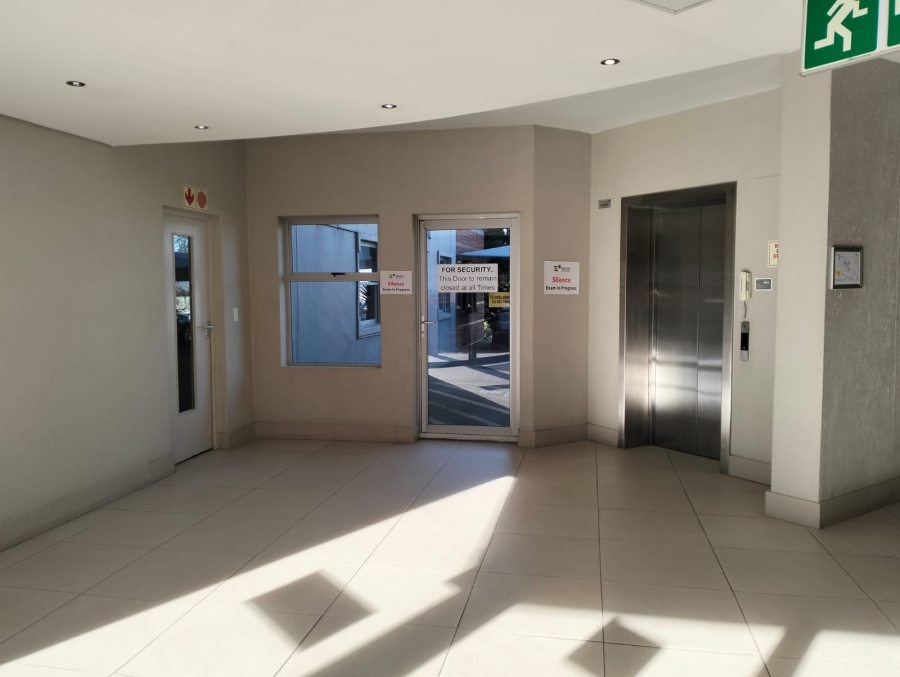 To Let commercial Property for Rent in Rosenpark Western Cape